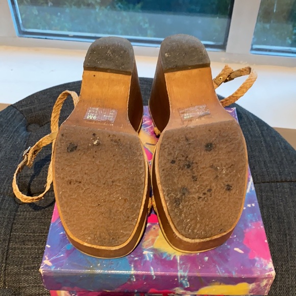 OMG!!! VINTAGE CHINESE LAUNDRY PLATFORM SANDALS - Picture 6 of 6